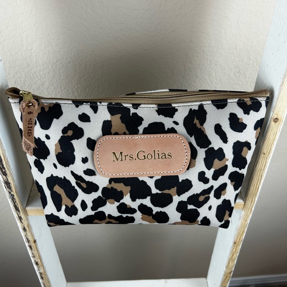 NWT John Hart Grande Leopard Coated Canvas  Makeup Bag - Picture 1 of 7